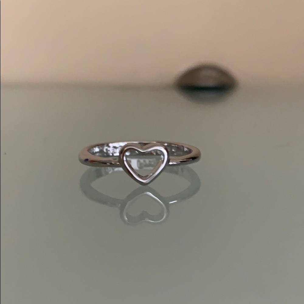 Silver ring - Picture 1 of 3
